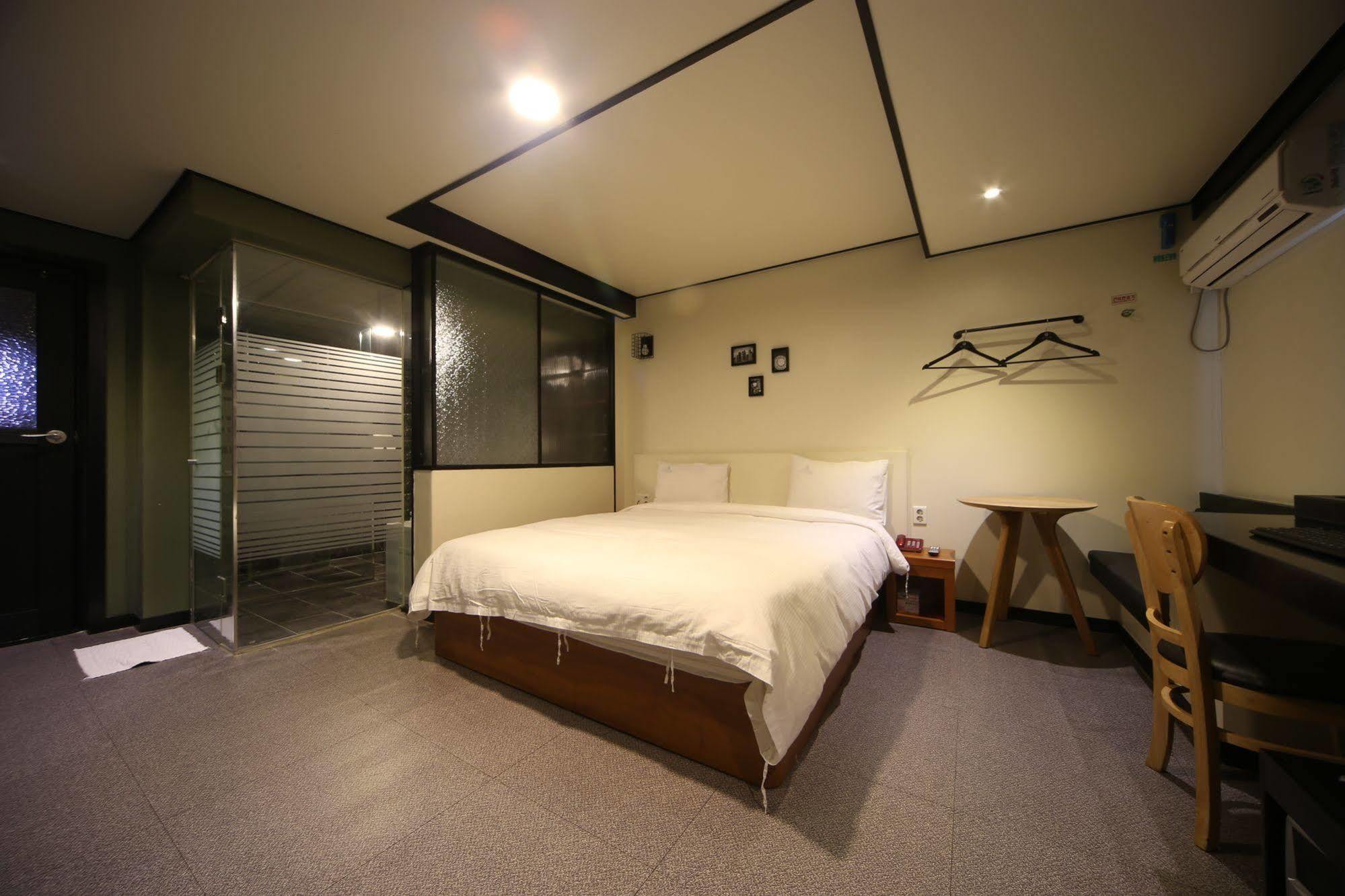 Elysee Hotel Busan Exterior photo
